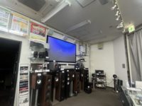 【横浜店】本日、店舗にちょっとした改装をしました。天吊りベースミニミニシアターシステム追加です。