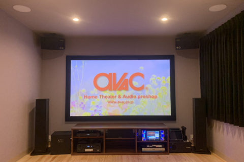 100インチ 5.1.4chシアター（1階防音多目的ルーム） – 株式会社