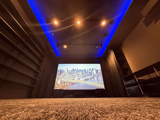 暗幕　ホームシアター 120インチ 7.2.6ch ATMOSシアター（新築・専用室） – 株式会社アバック